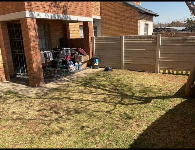 2 BEDROOM APARTMENT FOR SALE IN HEUWELOORD